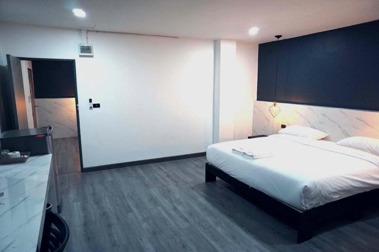 Prinn Hotel Районг Екстериор снимка