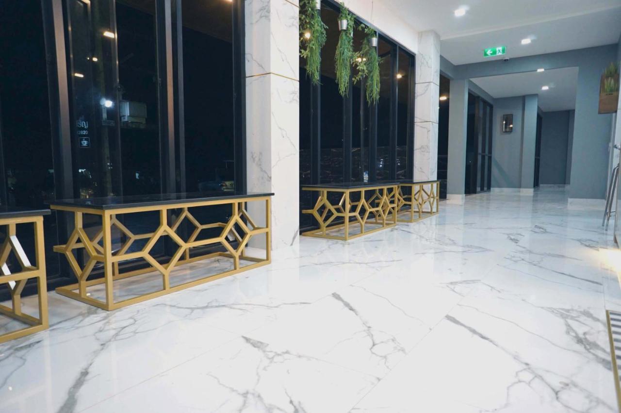Prinn Hotel Районг Екстериор снимка