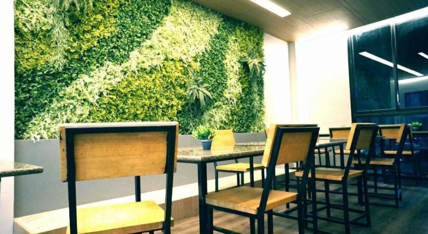 Prinn Hotel Районг Екстериор снимка