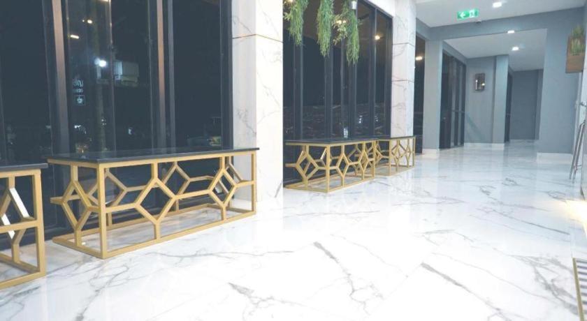 Prinn Hotel Районг Екстериор снимка
