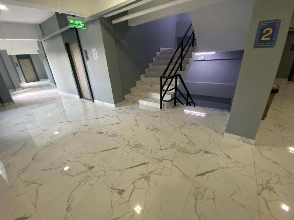 Prinn Hotel Районг Екстериор снимка