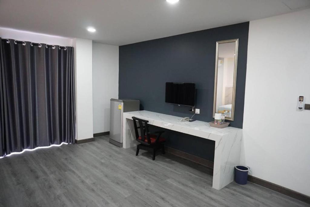 Prinn Hotel Районг Екстериор снимка