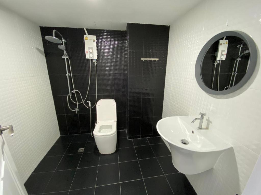 Prinn Hotel Районг Екстериор снимка